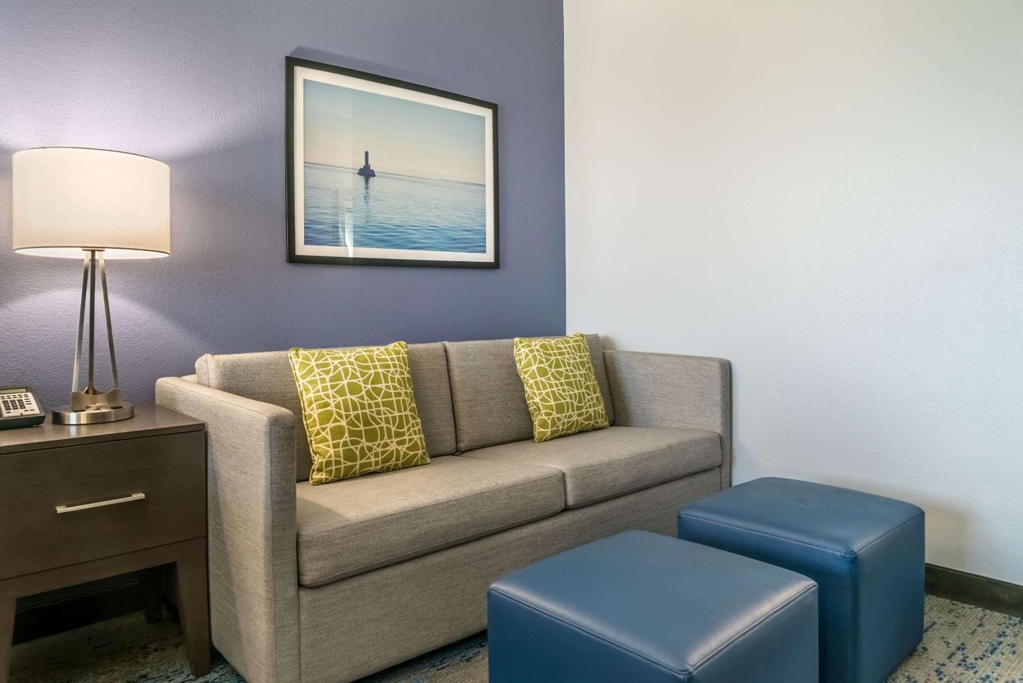 Comfort Inn & Suites Adrian Buitenkant foto