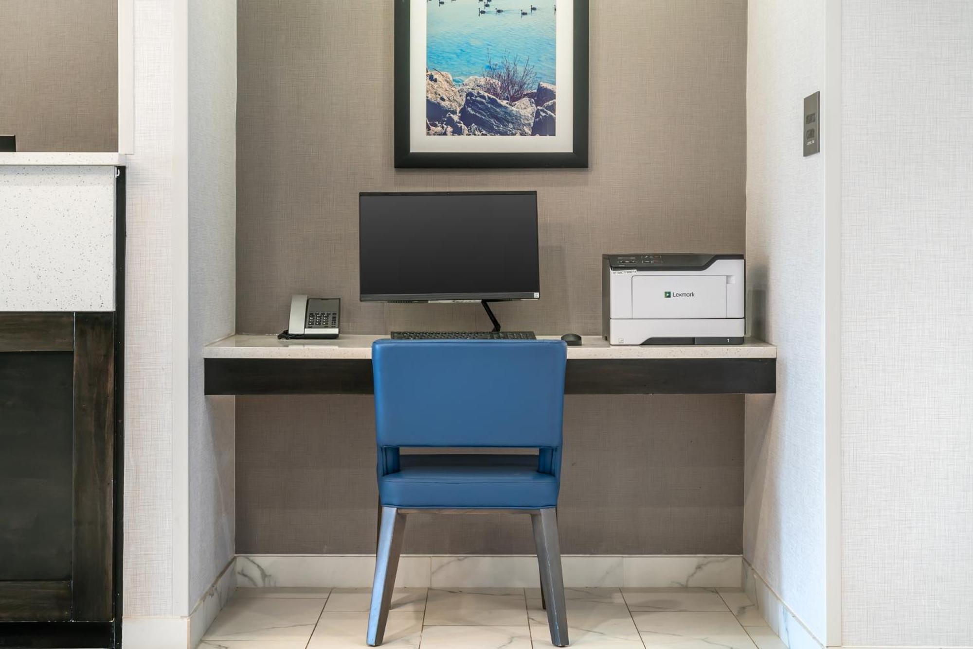 Comfort Inn & Suites Adrian Buitenkant foto