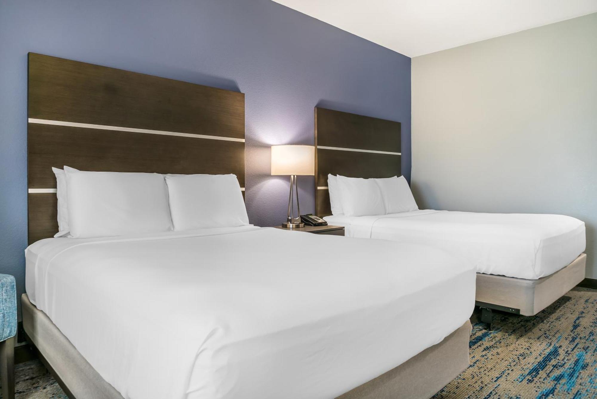 Comfort Inn & Suites Adrian Buitenkant foto